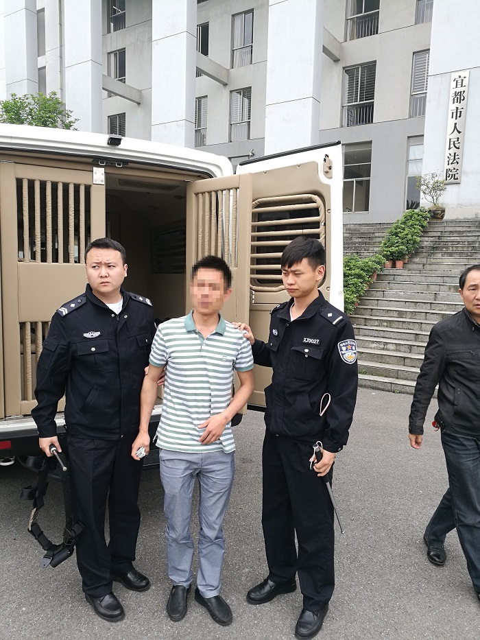 精准抓”老赖“_副本.jpg